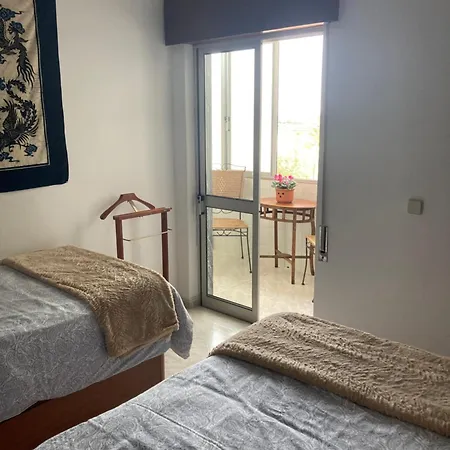 Apartament Comfortable 2 Bedroom In *